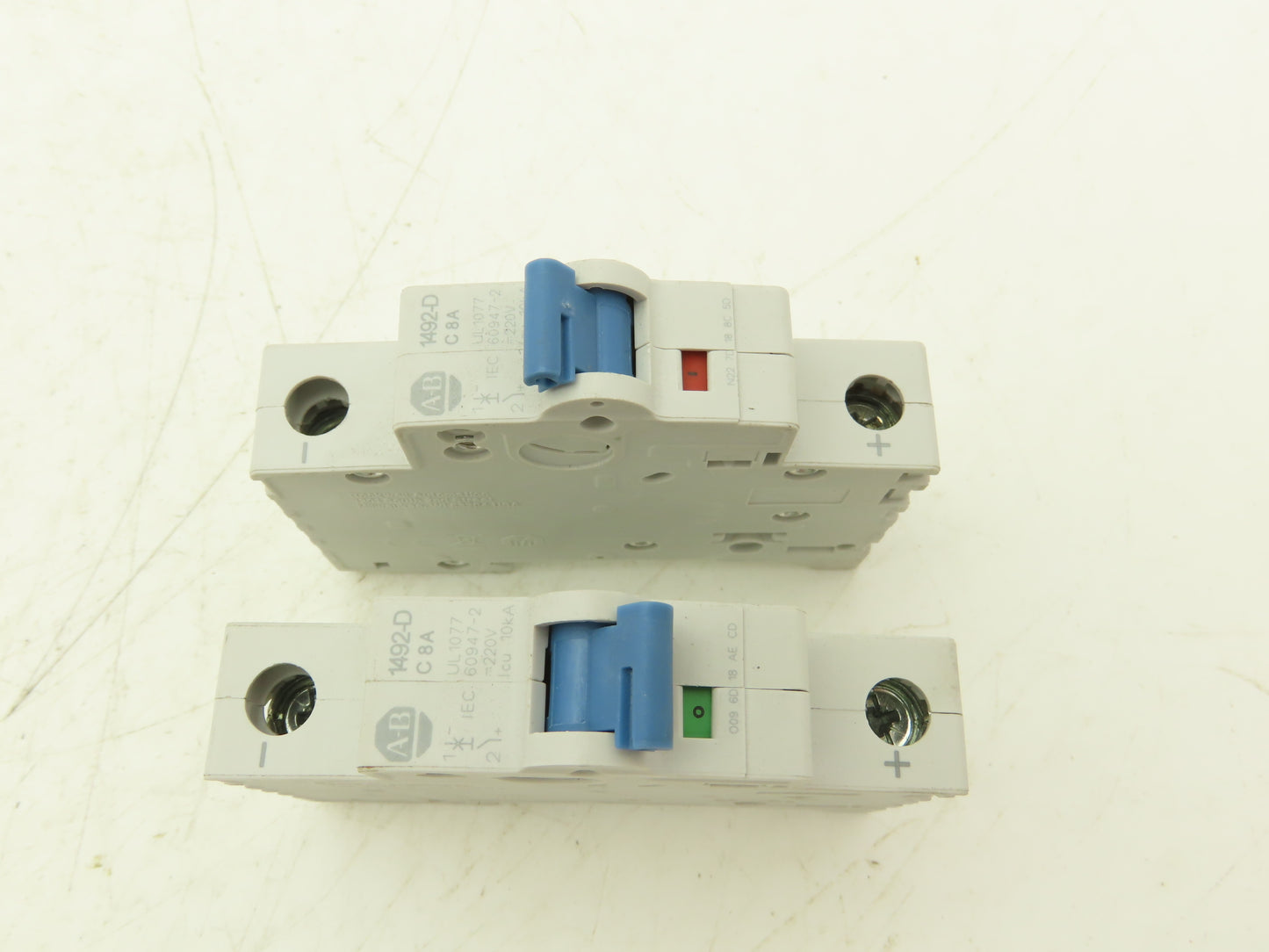 Allen Bradley 1492-D1C080 Mini Circuit Breaker 8A 1-Pole 220V 1PH Ser D Lot of 2