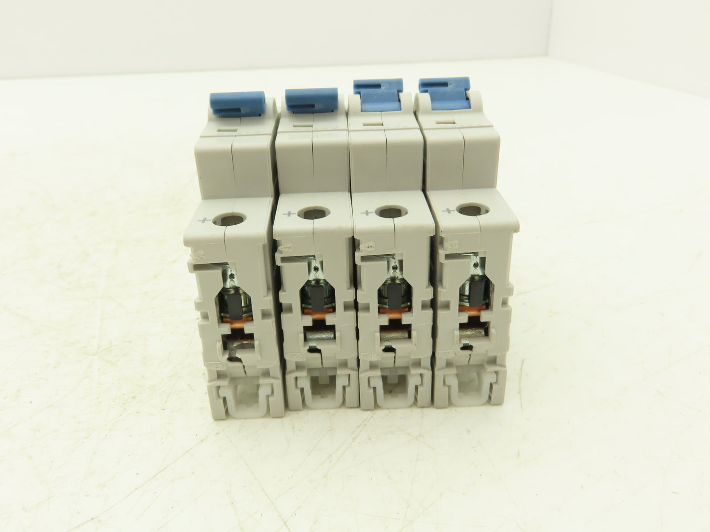Allen Bradley 1492-D1C160 Mini Circuit Breaker 16A 1-Pole 220V 1PH Lot of 4