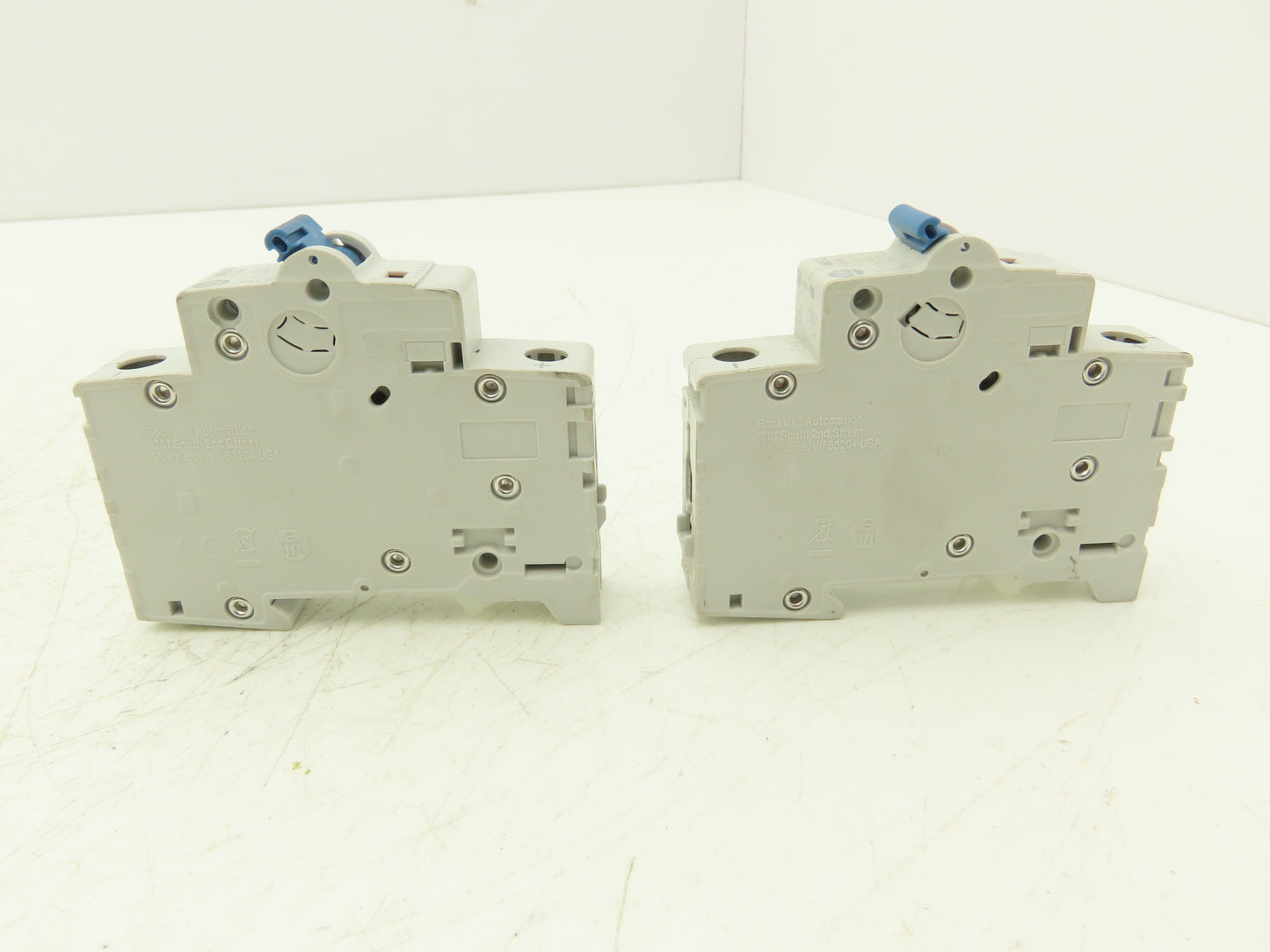 Allen Bradley 1492-D1C060 Mini Circuit Breaker 6A 1-Pole 220V 1PH Ser D Lot of 2