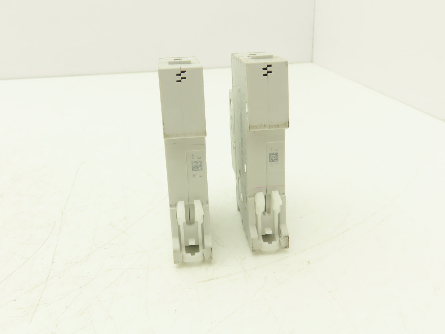 Allen Bradley 1492-D1C060 Mini Circuit Breaker 6A 1-Pole 220V 1PH Ser D Lot of 2