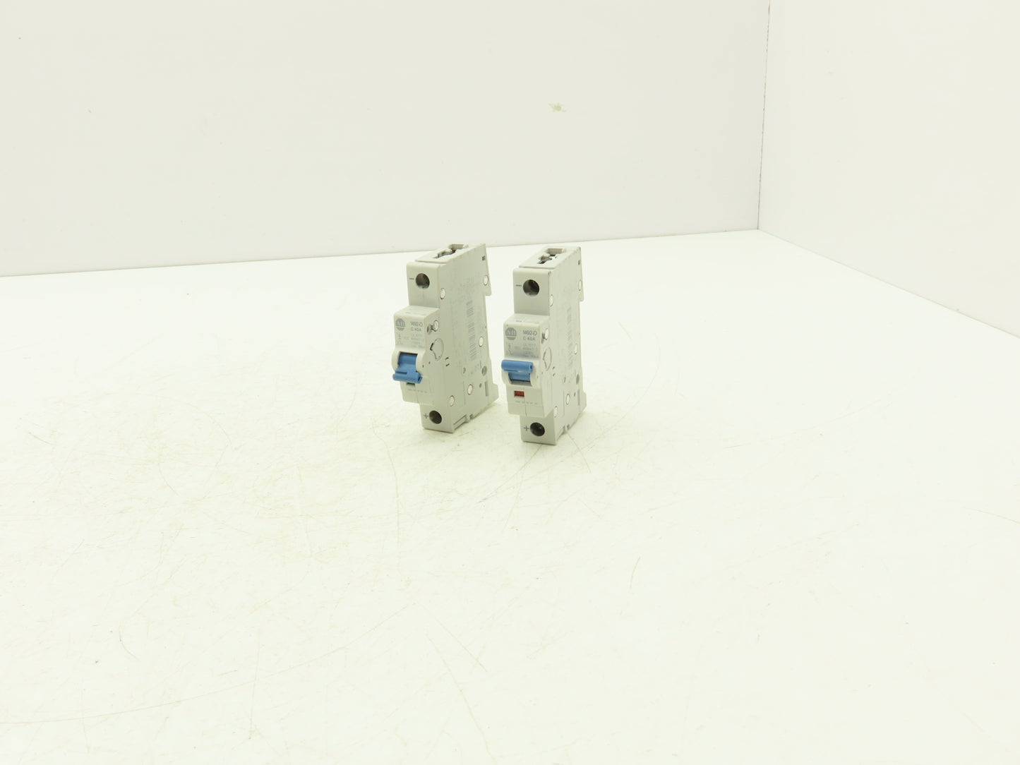 Allen Bradley 1492-D1C400 Mini Circuit Breaker 40A 1-Pole 220V Ser D Lot of 2