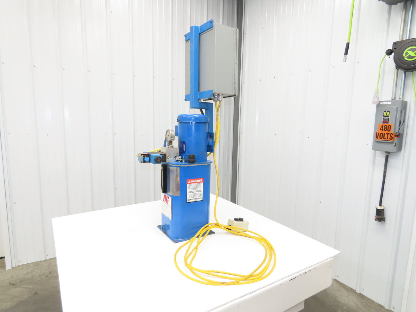 Eaton Vickers Hydraulic Power Unit 5 Gallon Tank 1.44GPM 2500PSI 460VAC