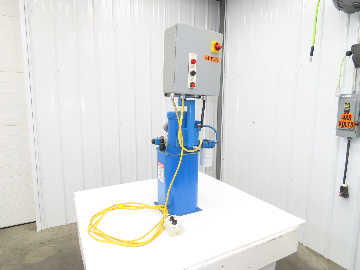 Eaton Vickers Hydraulic Power Unit 5 Gallon Tank 1.44GPM 2500PSI 460VAC