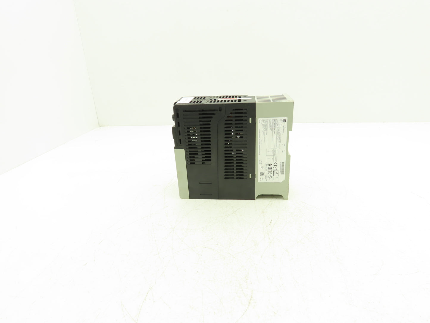Allen Bradley 25B-D4P0N104 PowerFlex 525 AC Drive 1.5kW 2Hp 380-480V 3ph Ser A