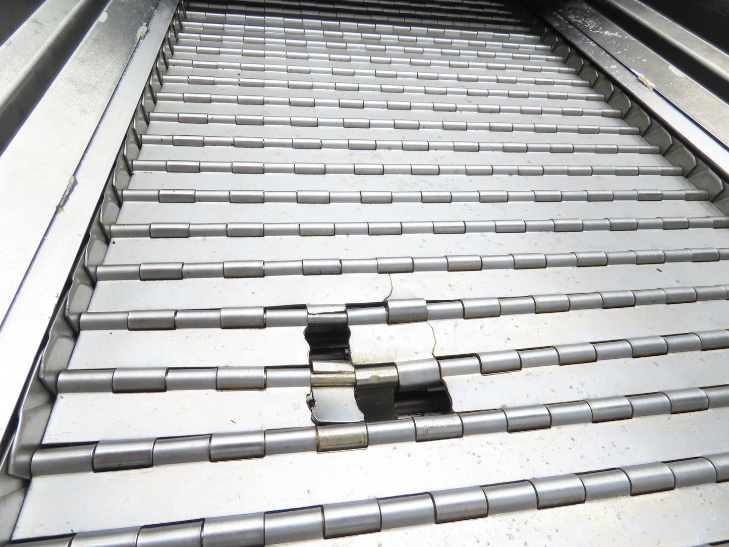 Enomoto BEA MA-500H Flat Chip Conveyor 20" Belt 40" Infeed 220V 3PH 9' 2"OAL