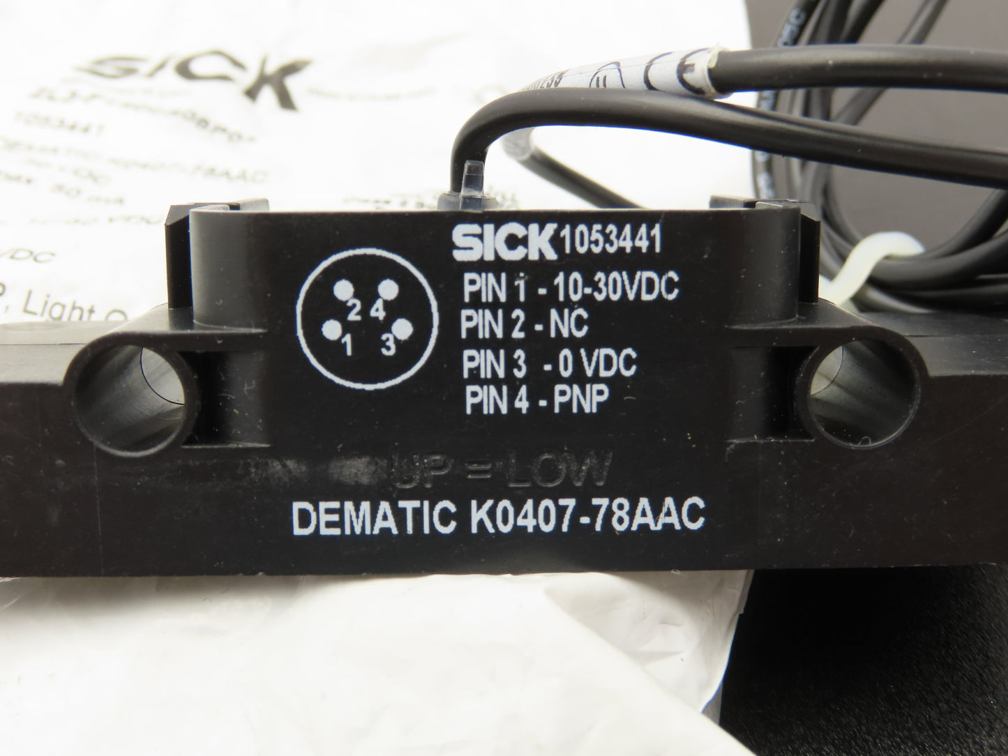 Sick ZL3-P1400S08P03 DEMATIC K0407-78AAC Photoelectric Sensor 10-30VDC Lot of 2