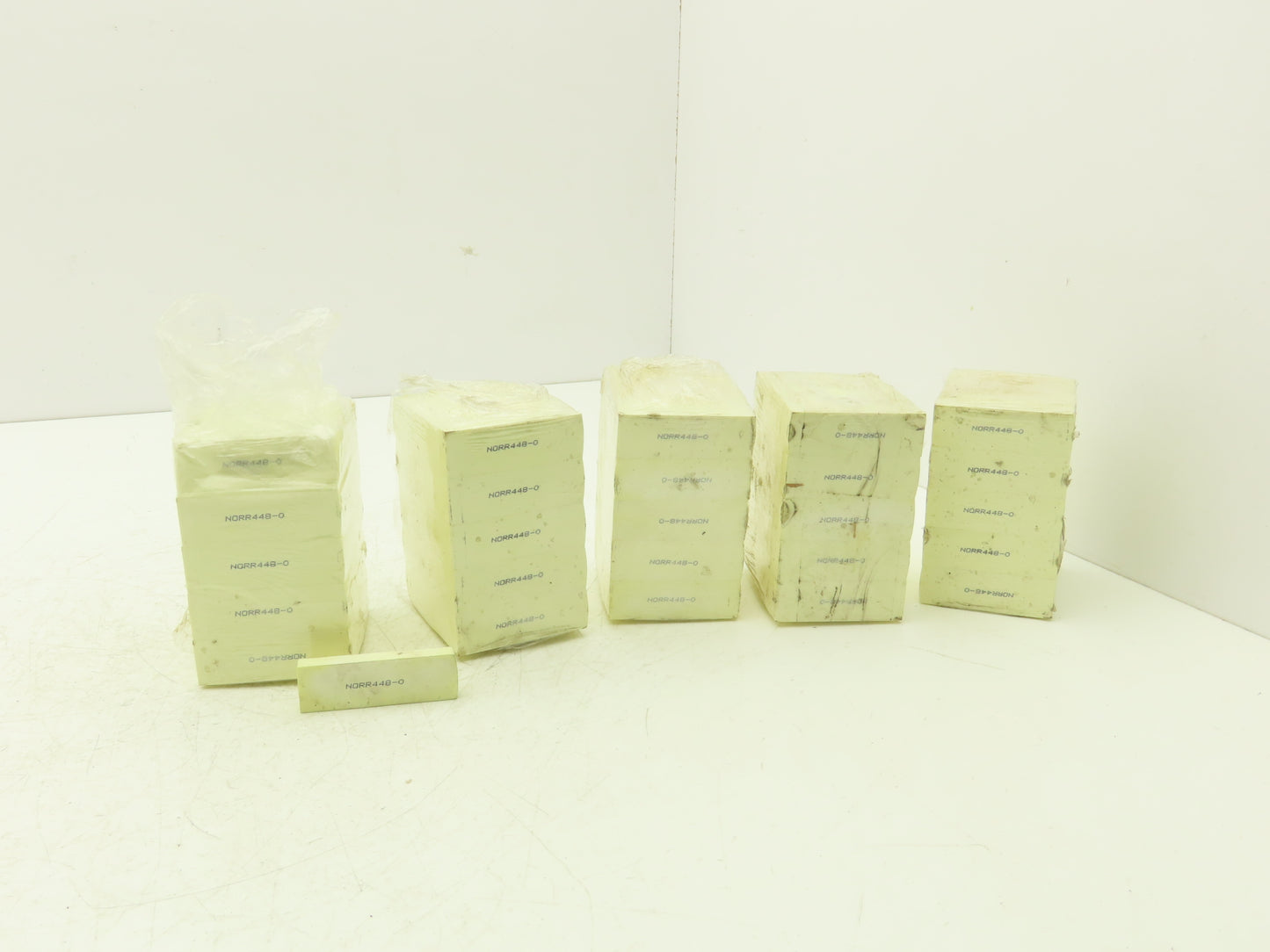 Norton Fine Stone Sharpening/Finishing 20mm x 8mm x 64mm Rounded End Lot of 250