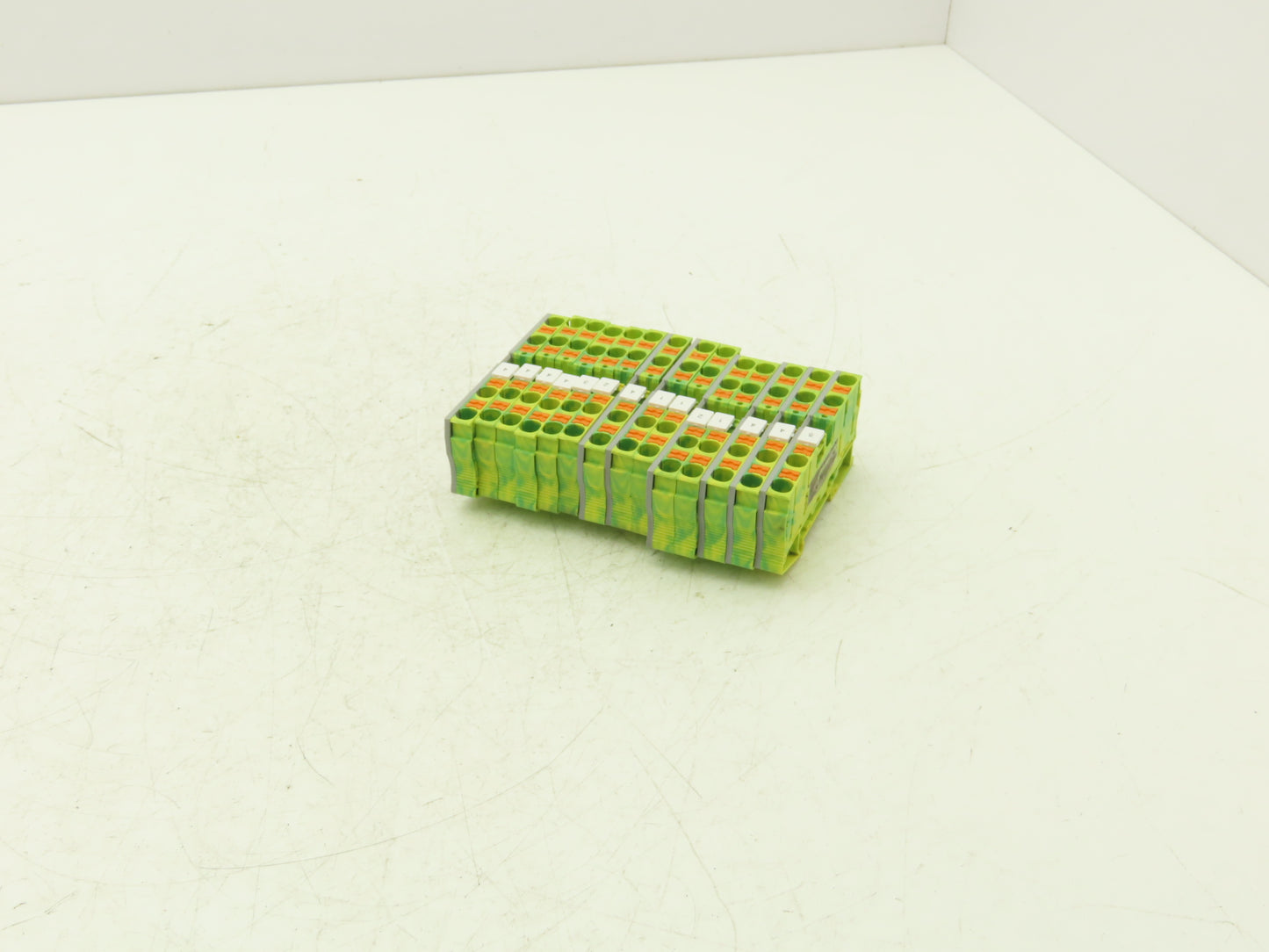 Phoenix Contact PT 6-QUATTRO-PE Terminal Block 4 Wire Ground 6mm² Lot of 14