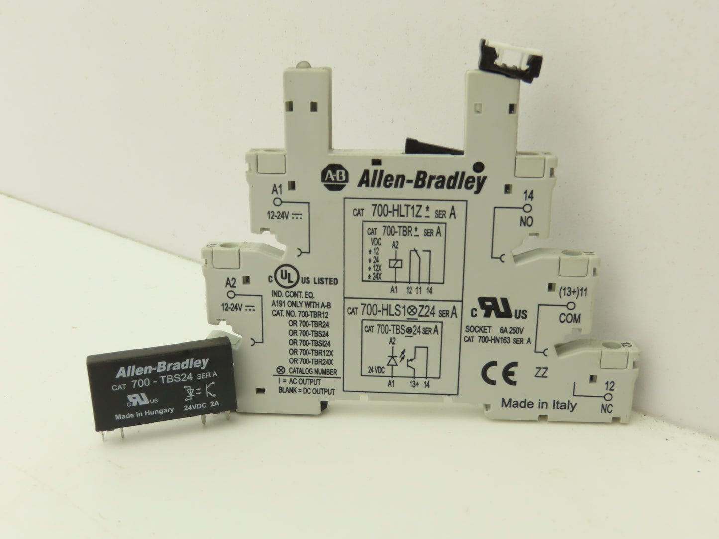 Allen-Bradley 700-HLT1Z Terminal Block Relay 700-TBR24 Ser A 24V Coil Lot of 9