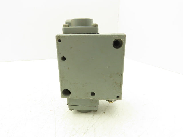 Square D 9012 GJW-1 Differential Pressure Switch 15-825 PSI Difference Ser C