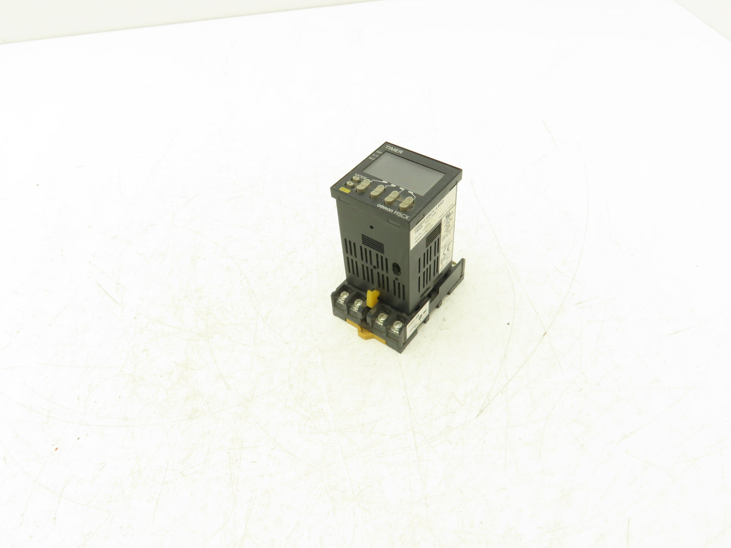 Omron H5CX-L8SD Timer Relay Digital 8 Pin 0.001sec-9999h  24V With P2CF-08 Base