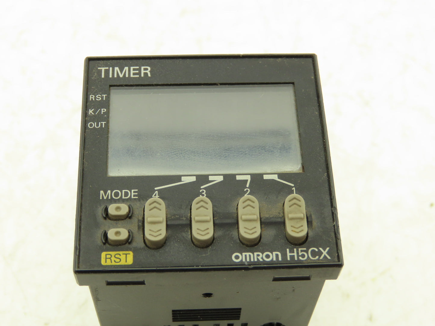 Omron H5CX-L8SD Timer Relay Digital 8 Pin 0.001sec-9999h  24V With P2CF-08 Base