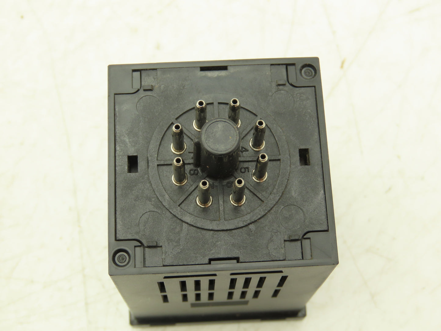 Omron H5CX-L8SD Timer Relay Digital 8 Pin 0.001sec-9999h  24V With P2CF-08 Base