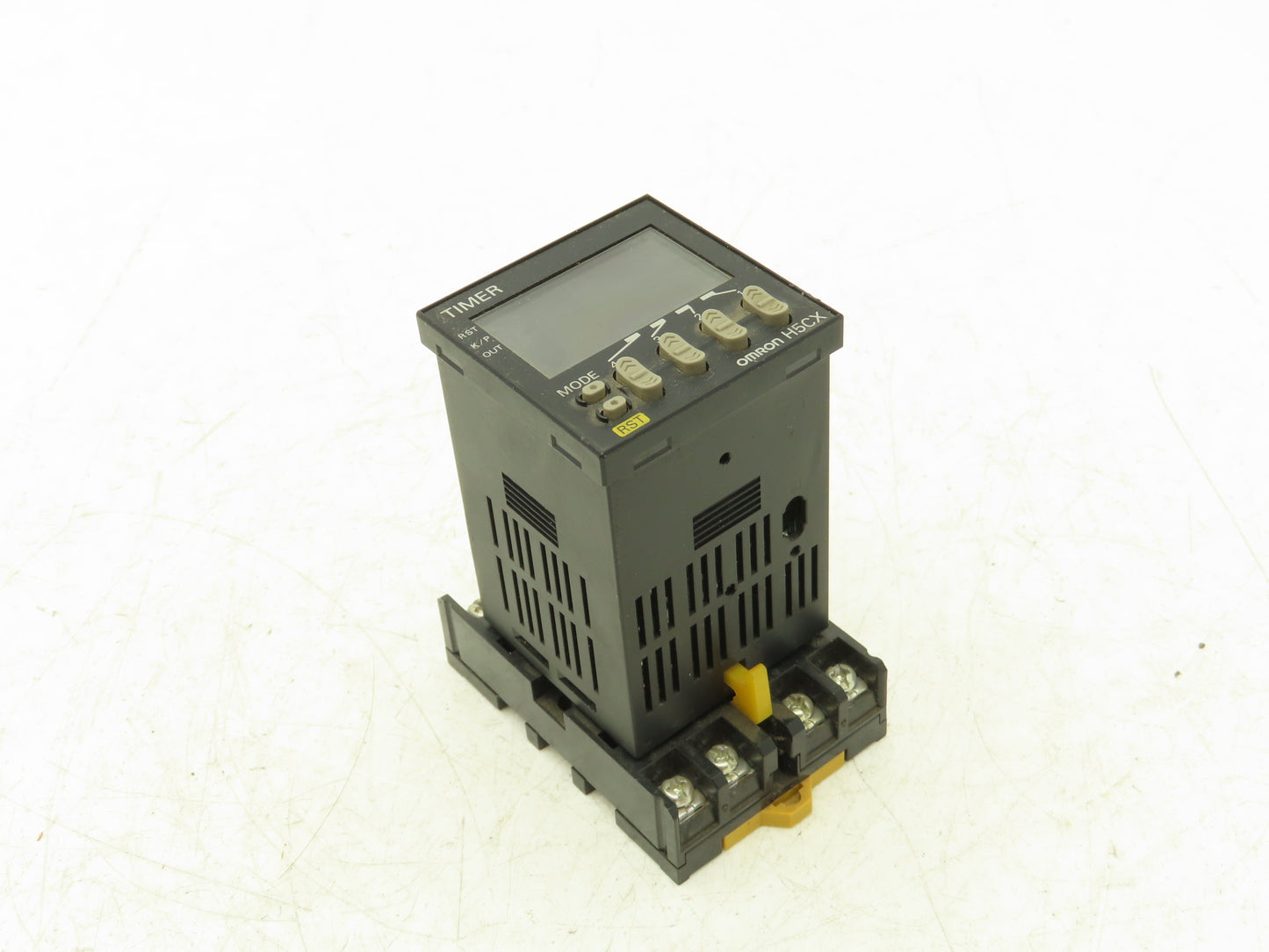 Omron H5CX-L8SD Timer Relay Digital 8 Pin 0.001sec-9999h  24V With P2CF-08 Base