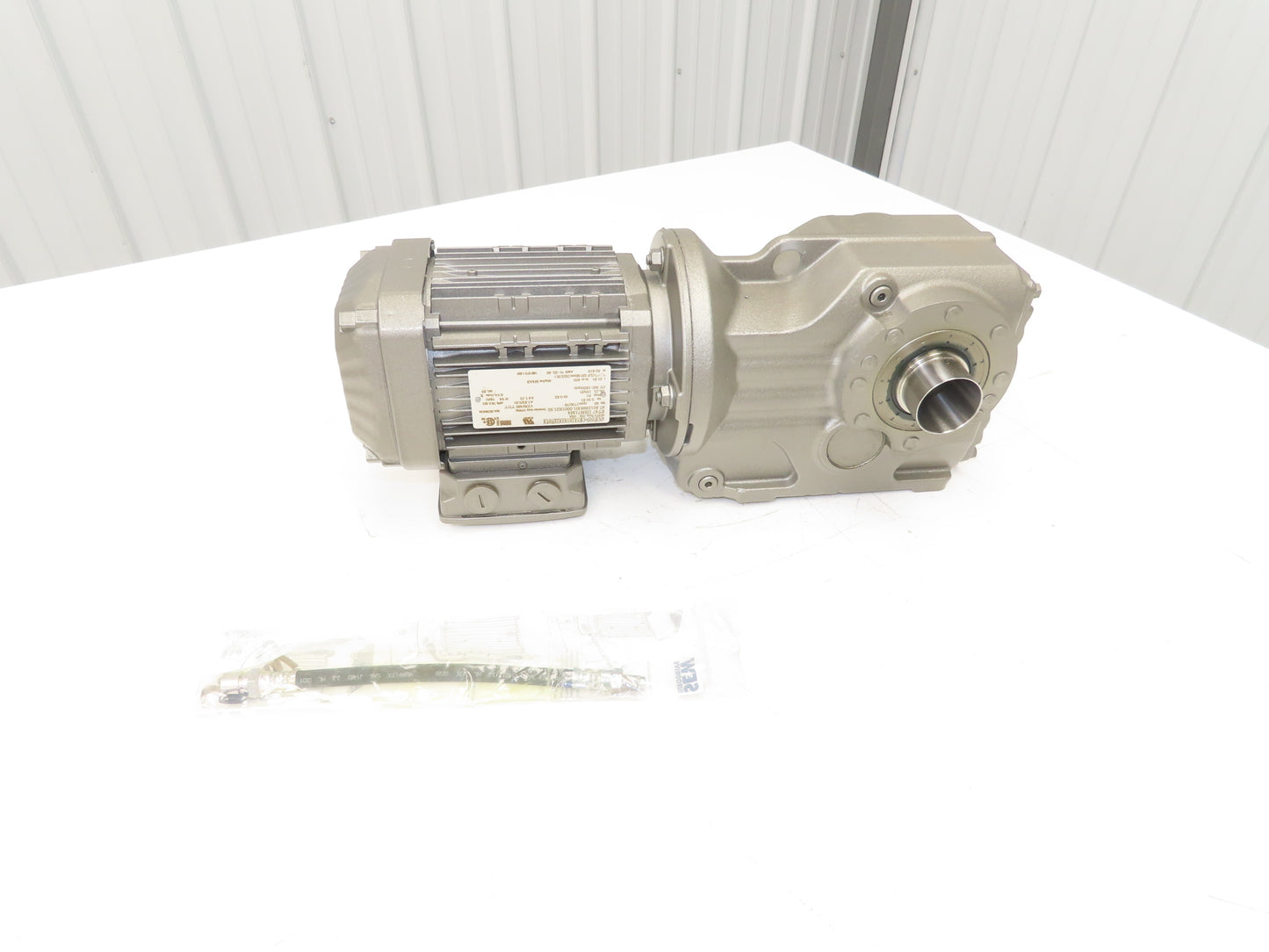 Sew Eurodrive KT47 DRN71M4 Gearmotor 21.81 Ratio .5Hp 230/460V 3PH 79rpm 90L