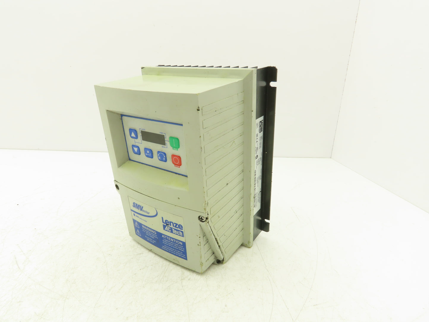 Lenze ESV371N02 SMVector AC Drive Variable Speed Inverter VFD .5Hp 230V 3Ph Read