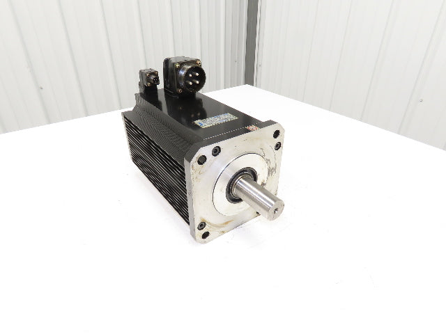 Okuma BL-MP400J-20SNB AC Servo Motor 6.7kW 2000 RPM 143V 40.8A 3PH With Encoder