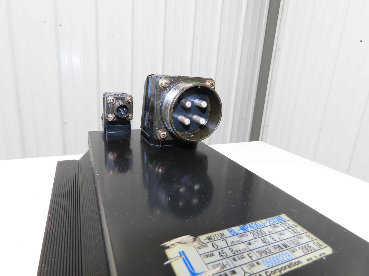 Okuma BL-MP400J-20SNB AC Servo Motor 6.7kW 2000 RPM 143V 40.8A 3PH With Encoder