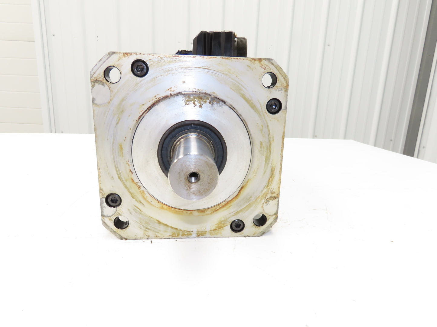 Okuma BL-MP400J-20SNB AC Servo Motor 6.7kW 2000 RPM 143V 40.8A 3PH With Encoder