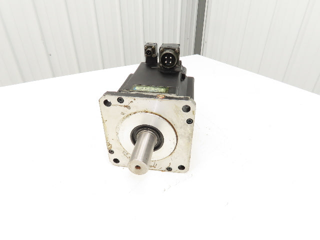 Okuma BL-MC200J-20SNA AC Servo Motor 4kW 2000 RPM 157V 16.2A 3PH With Encoder