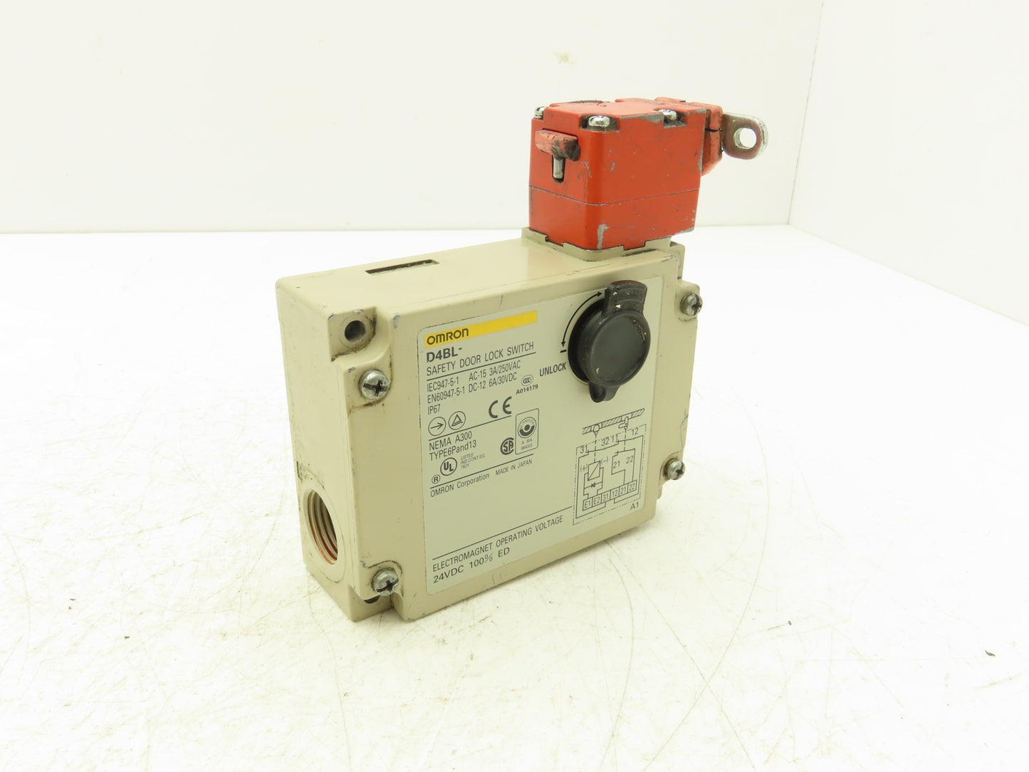 Omron D4BL-2DRG Solenoid Interlock Safety Door Switch 24VDC With Straight Latch