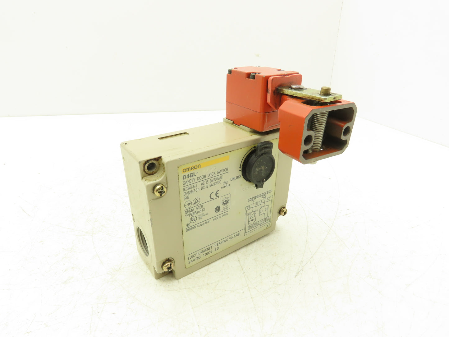 Omron D4BL-2DRG Solenoid Interlock Safety Door Switch 24VDC With Spring Latch
