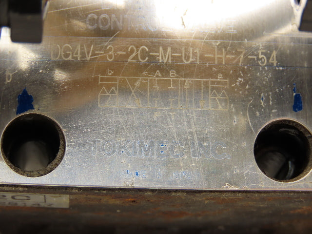 Tokimec DG4V-3-2C-M-U1-H-7-54 Directional Control Double Solenoid Valve 4/3 24V