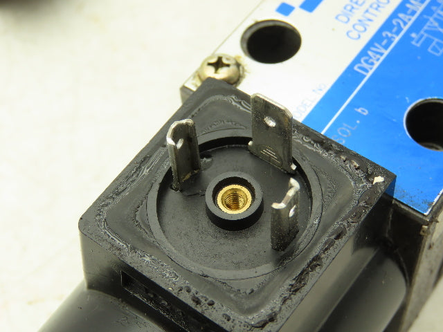Tokimec DG4V-3-2A-M-U1-H-7-54 Directional Control Double Solenoid Valve 3/2 24V