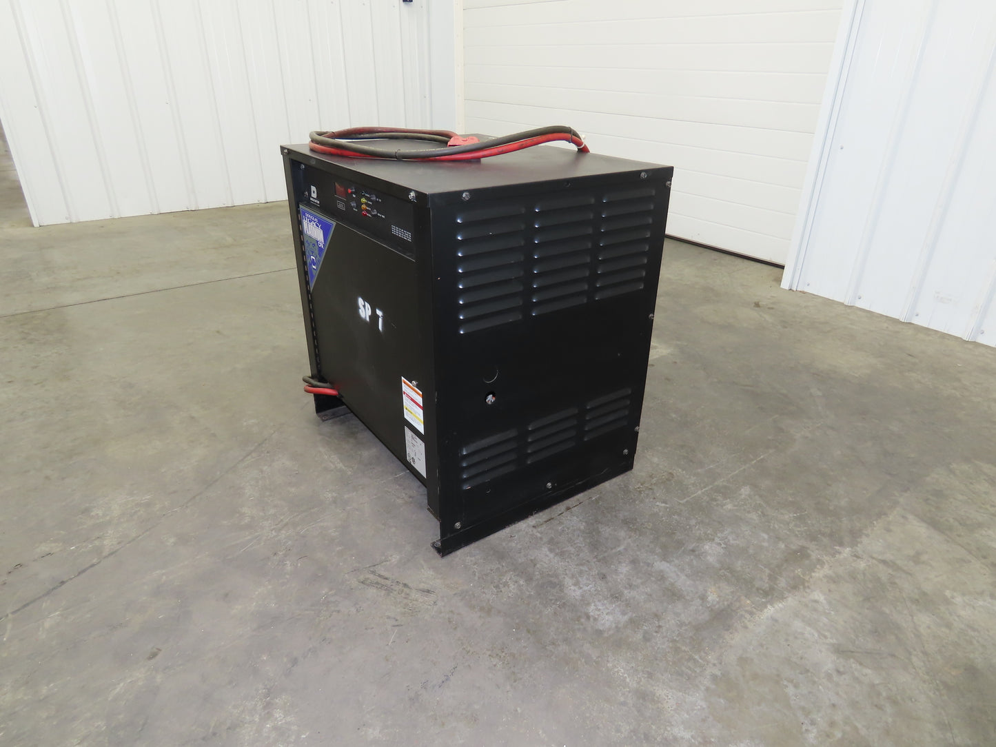 Douglas LP3B12 Legacy Forklift Battery Charger 24V 750Ah 135A 208/240/480V 3Ph