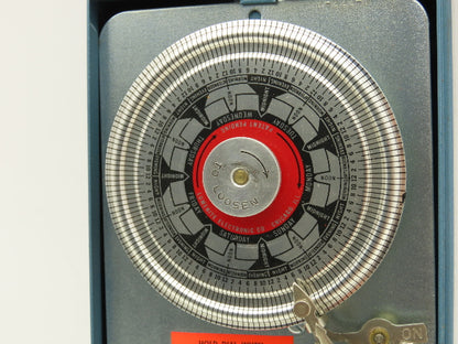 Lumenite Electronic W-222N Automatic Time Control 7 Day 220V 60Hz 15 Amp Vintage