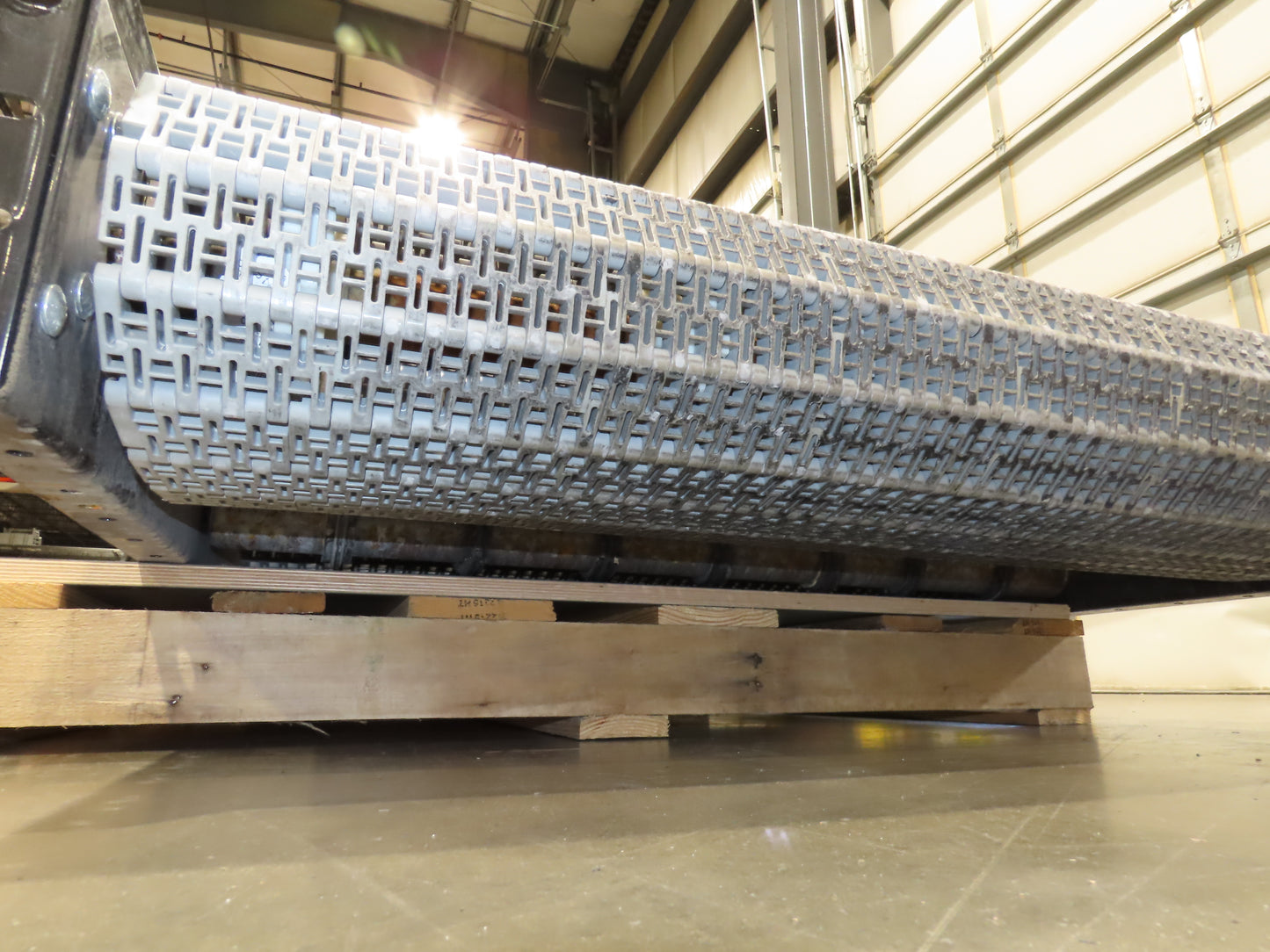 Hytrol 42"x 6'L MatTop Belt Conveyor 39"BF w/Gravity Roller Off Ramp 3PH 205FPM