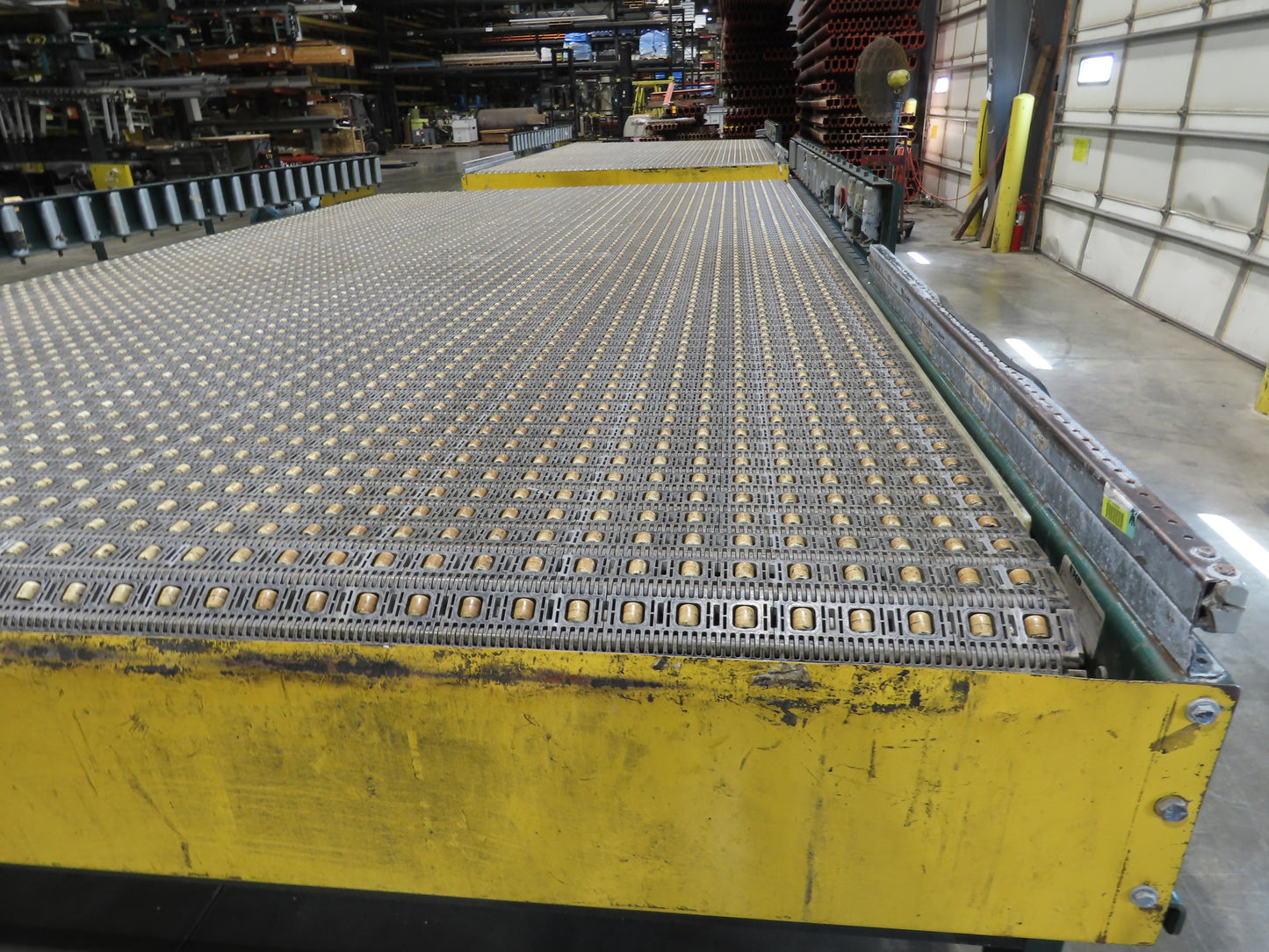 UMD 8' 8"x 15' MatTop Plastic Roller Belt Conveyor 98"BF 3PH Belt Drive 112FPM