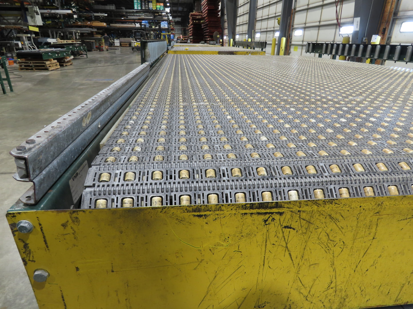 UMD 8' 8"W x 15' MatTop Plastic Roller Belt Conveyor 98"BF 3PH Belt Drive 112FPM