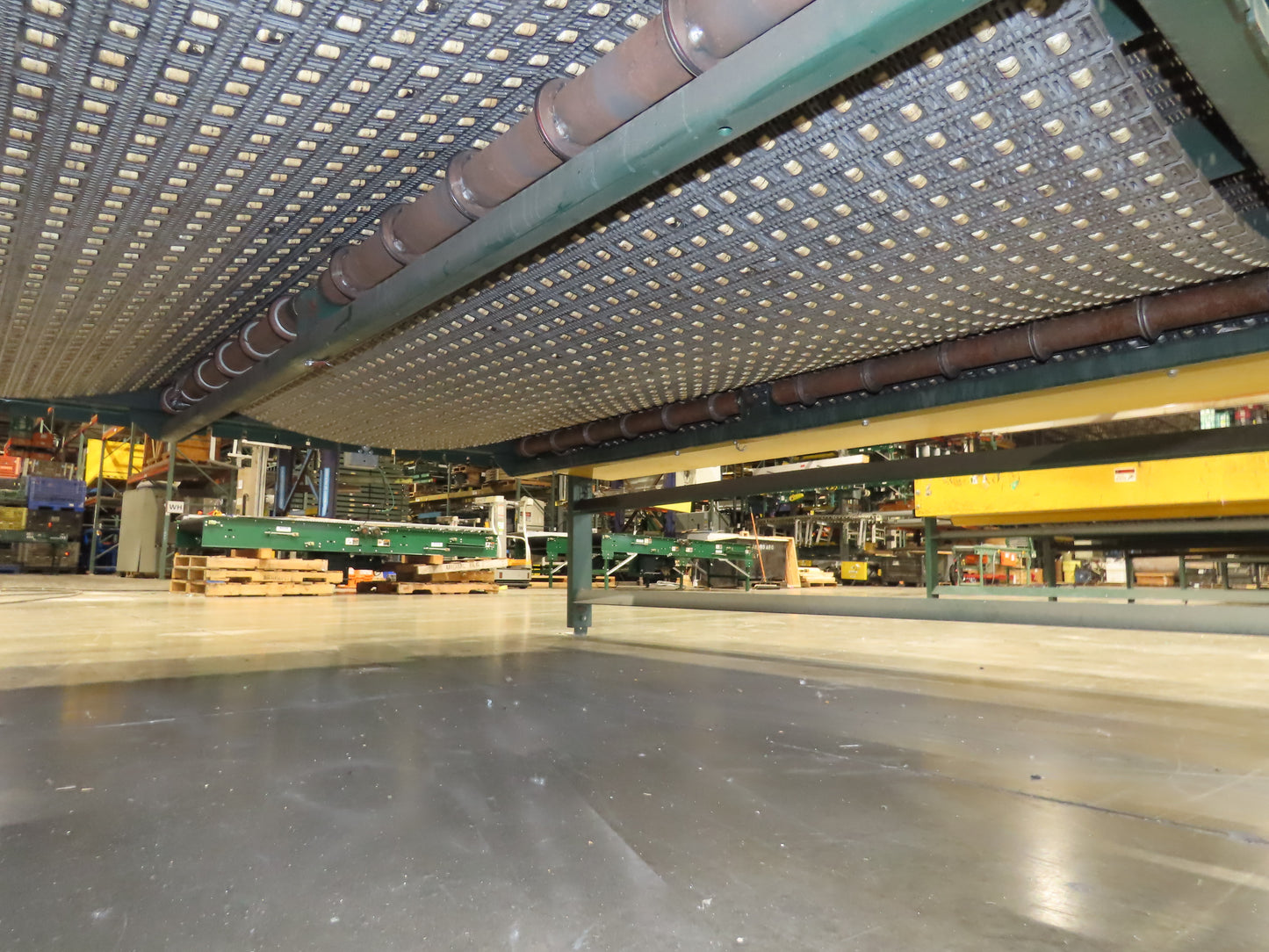 UMD 8' 8"x 15' MatTop Plastic Roller Belt Conveyor 98"BF 3PH Belt Drive 265FPM