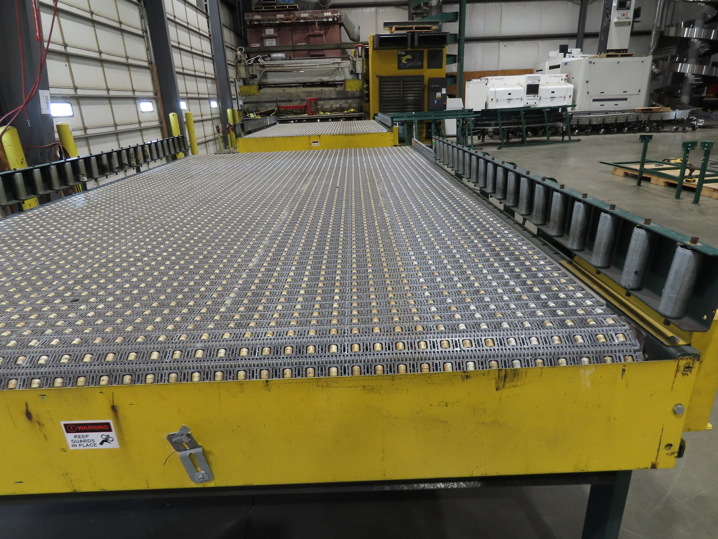 UMD 8' 8"x 15' MatTop Plastic Roller Belt Conveyor 98"BF 3PH Belt Drive 265FPM