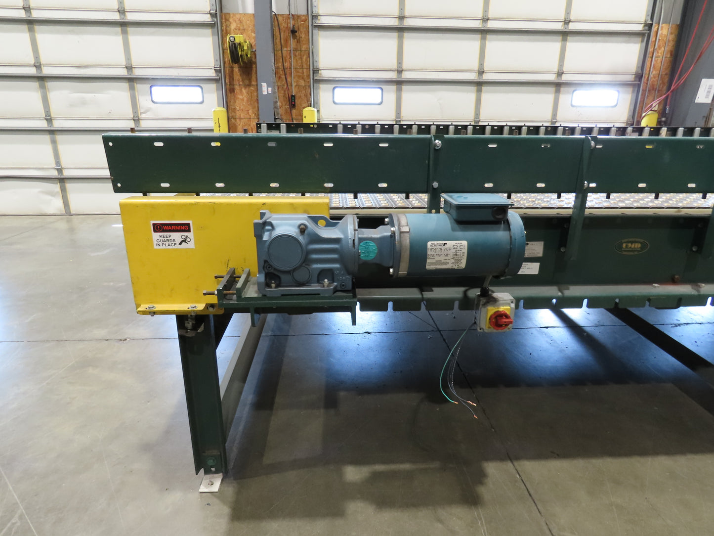 UMD 8' 8"x 15' MatTop Plastic Roller Belt Conveyor 98"BF 3PH Belt Drive 265FPM