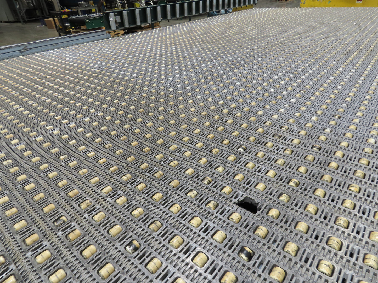 UMD 8' 8"x 15' MatTop Plastic Roller Belt Conveyor 98"BF 3PH Belt Drive 265FPM