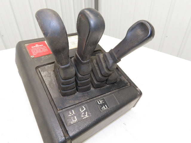 Hyster E50XM-33 Electric Forklift Three Lever Control Unit Lift Tilt Shift