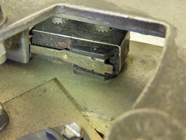 Hyster E50XM-33 Electric Forklift Accelerator Pedal Assembly With Potentiometer