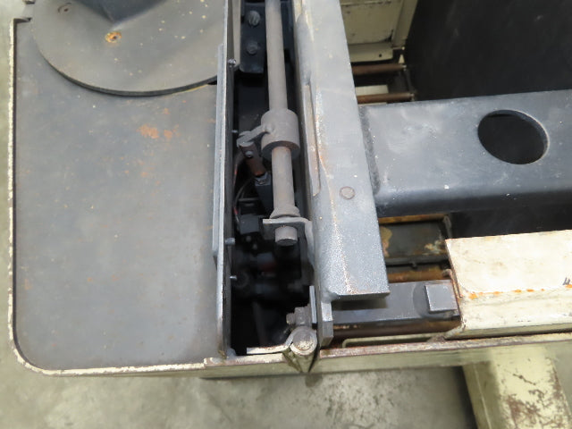 Crown 40WTL Straddle Pallet Stacker Forklift 4000 lb Lift 130" Max 24V 1351H