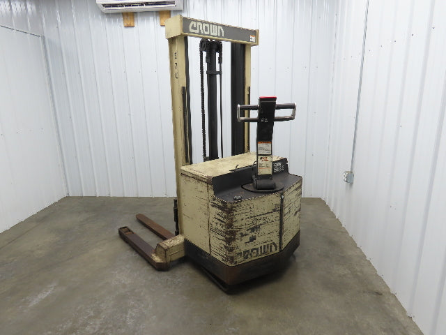Crown 40WTL Straddle Pallet Stacker Forklift 4000 lb Lift 130" Max 24V 1351H