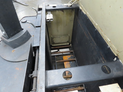 Crown 40WTL Straddle Pallet Stacker Forklift 4000 lb Lift 130" Max 24V 1351H