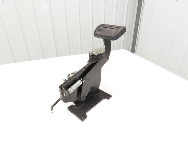 Landoll B30/42E180D Forklift Brake Pedal & Master Cylinder Assembly Cut Cord