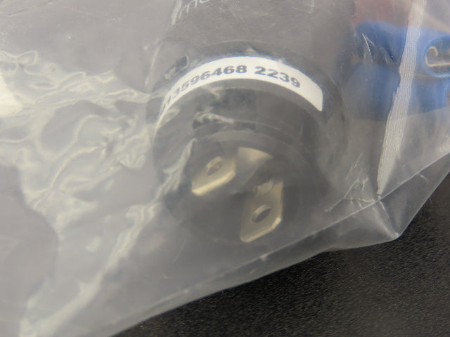 Allen Bradley 440A-A17123 Indicator, 1/2in NPT, Pilot Light-Red Lens Lot of 2