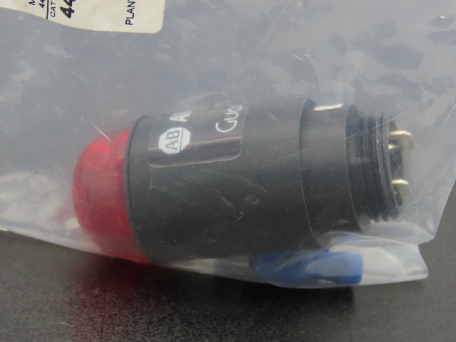 Allen Bradley 440A-A17123 Indicator, 1/2in NPT, Pilot Light-Red Lens Lot of 2