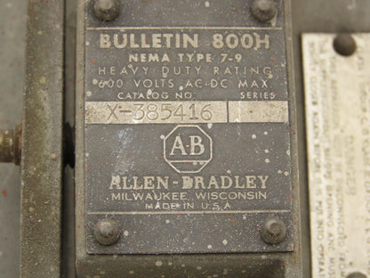 Allen Bradley X-385416 Start Stop Pushbutton Station 600V & 800H-Z31819 Contacts