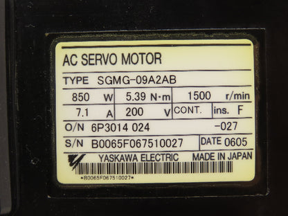 Yaskawa SGMG-09A2AB AC Servo Motor 850W 1500 RPM 200V UTOPH-81AWF