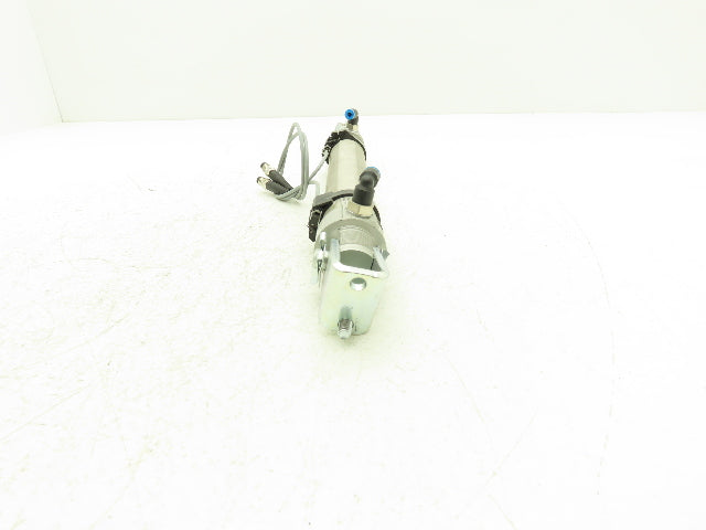 Festo Pneumatic Cylinder 32mm Bore 200mm Stroke 145psi Double Acting Lot of 2