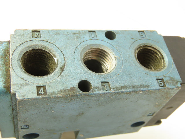 Mac 1800011120021 Pneumatic Air Hand Valve Single Pressure Port 1/4"NPT Lot of 4