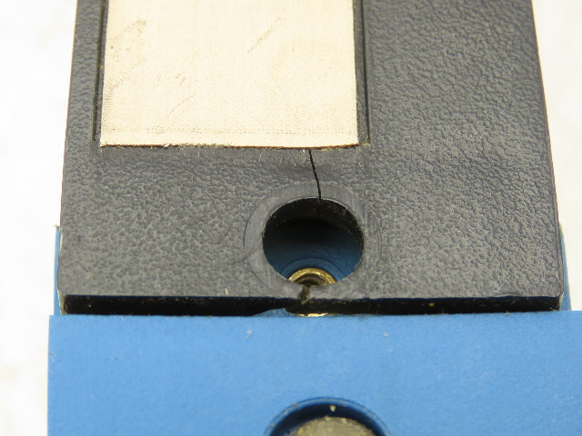 Allen Bradley 1778-OAA Pivot Arm AC Output Assembly Broken Plastic Lot Of 8